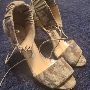 Manolo Blahnik camo sandals Sz 7